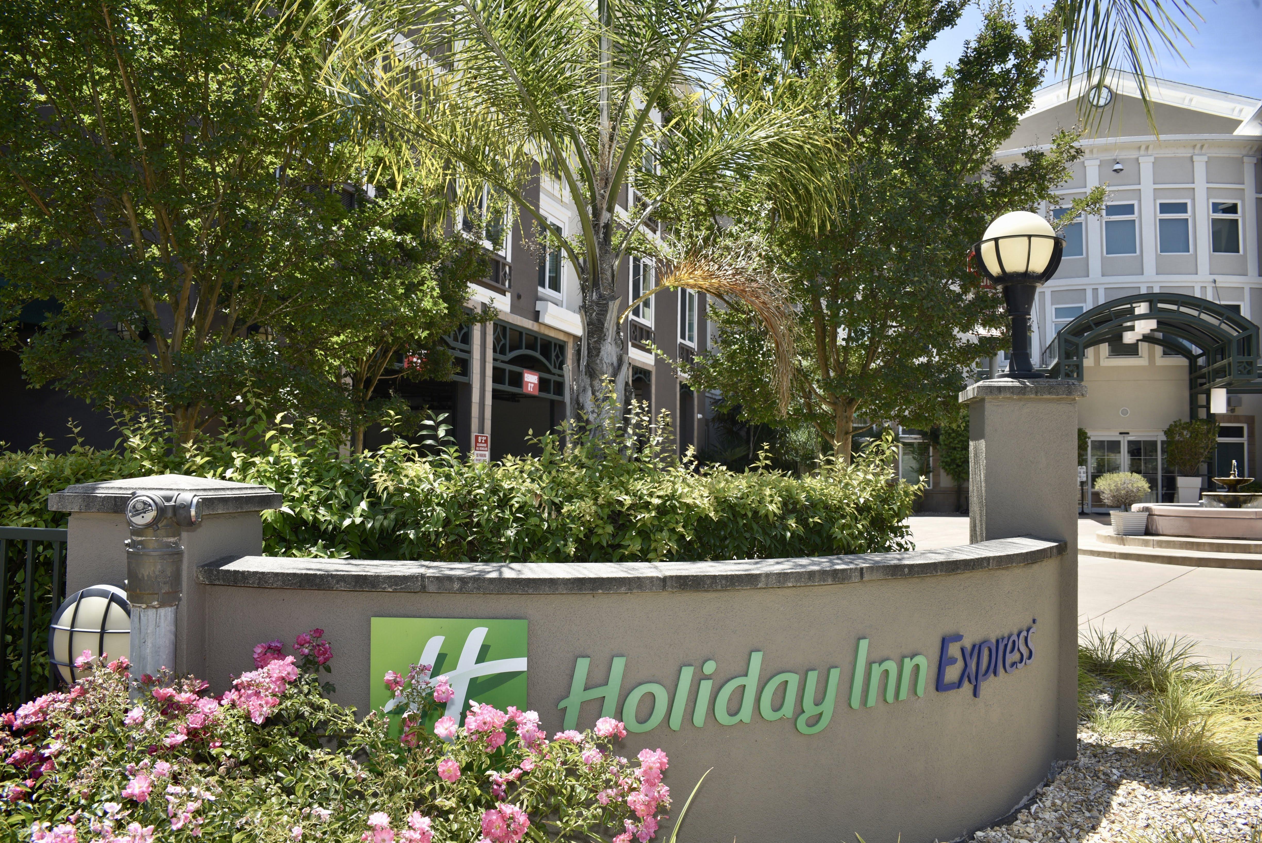 Holiday Inn Express Windsor Sonoma Wine Country By Ihg Экстерьер фото