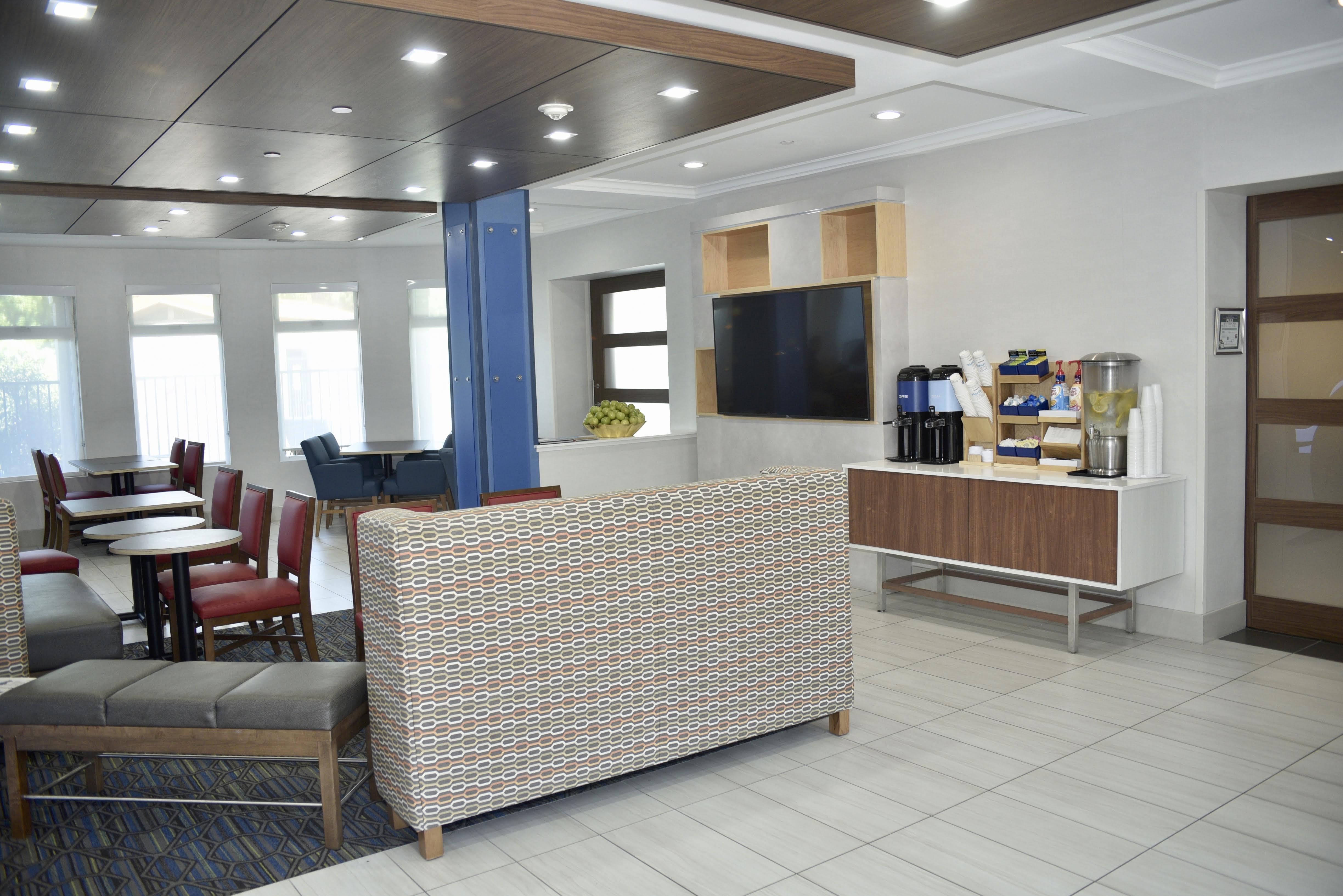 Holiday Inn Express Windsor Sonoma Wine Country By Ihg Экстерьер фото